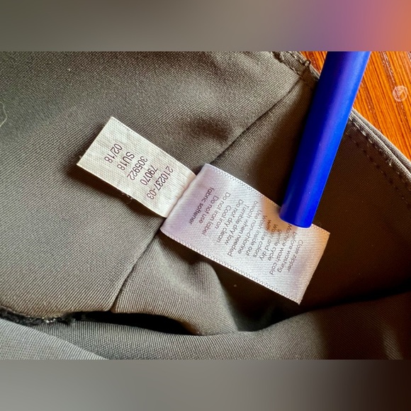 Athleta Stellar Ankle Pant Size M in Arbor Olive Green - Picture 3 of 6